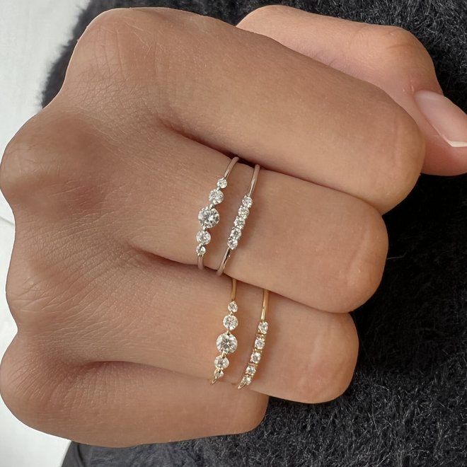 Petite diamond row band