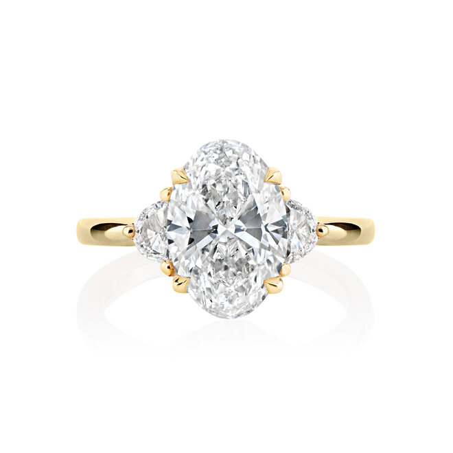 LAB - The Caroline oval cut diamond engagement ring