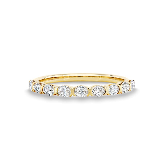 Horizontal oval cut diamond band - yellow gold