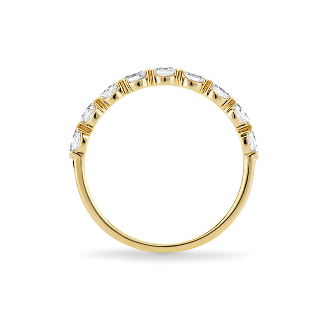 Horizontal oval cut diamond band - yellow gold