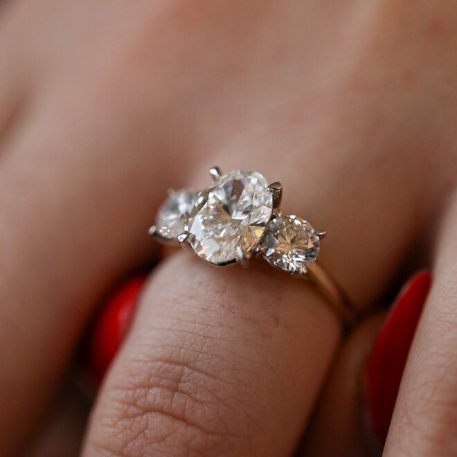 LAB The Grace oval cut trinity ring
