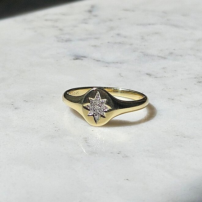 Petite starburst signet ring