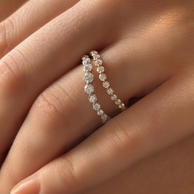 Diamond curve band - petite