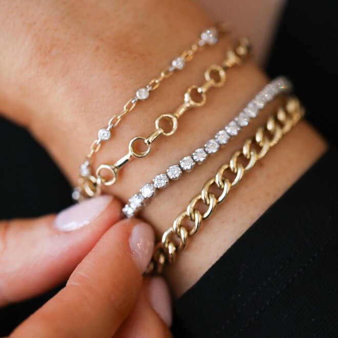 Diamond accented bracelet - large links