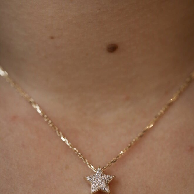 Puff diamond star pendant