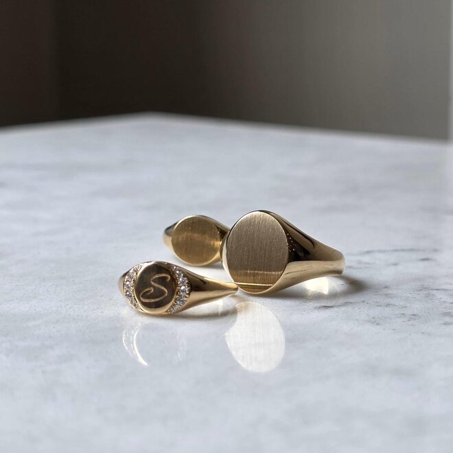 Diamond signet ring
