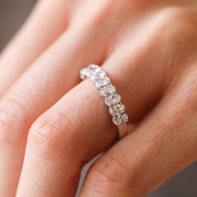 LAB - Ten oval diamond band