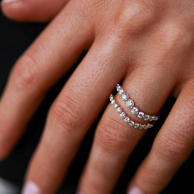 Diamond curve band