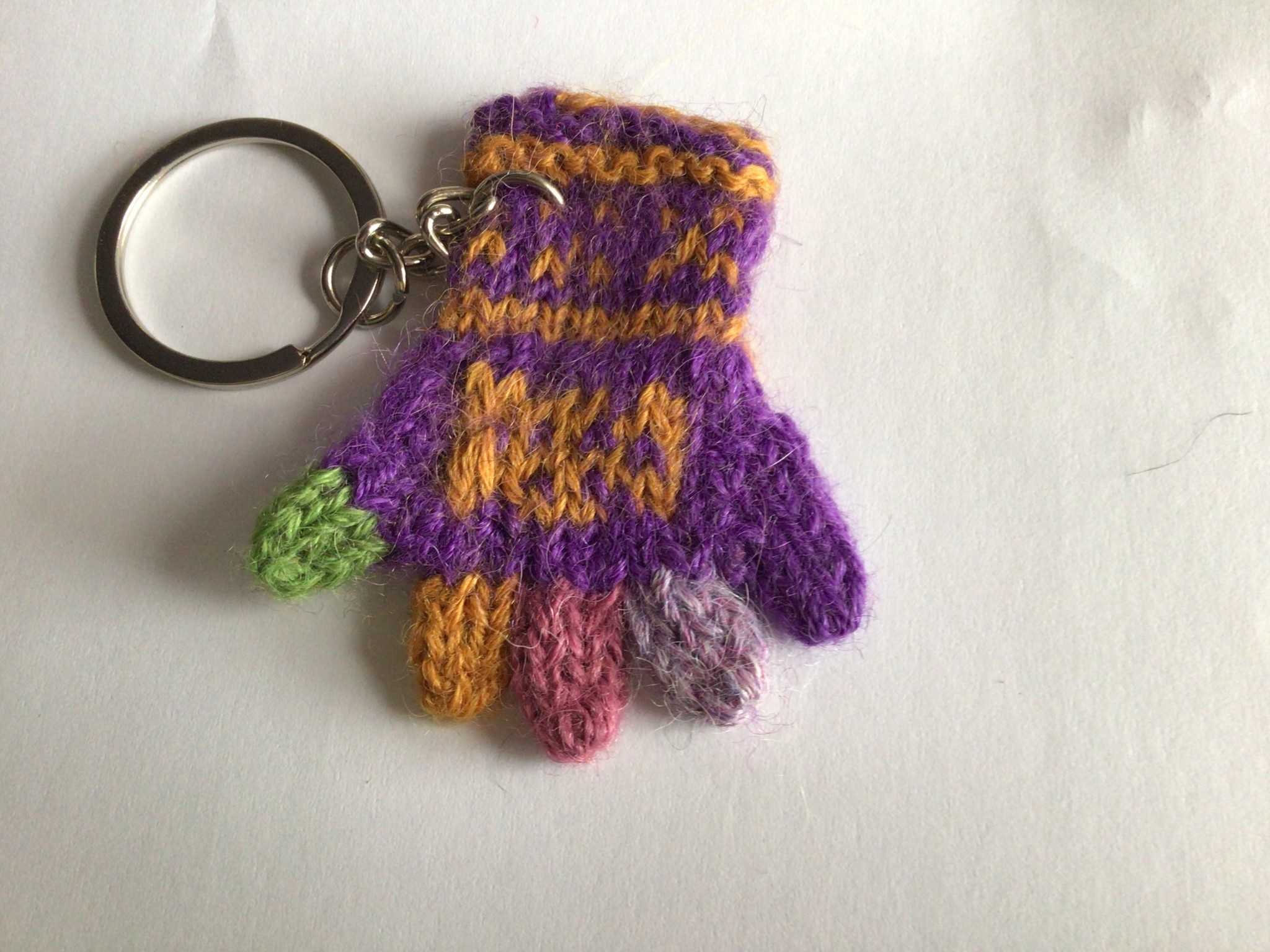 Classic Alpacas Alpaca Tiny Glove Keychain