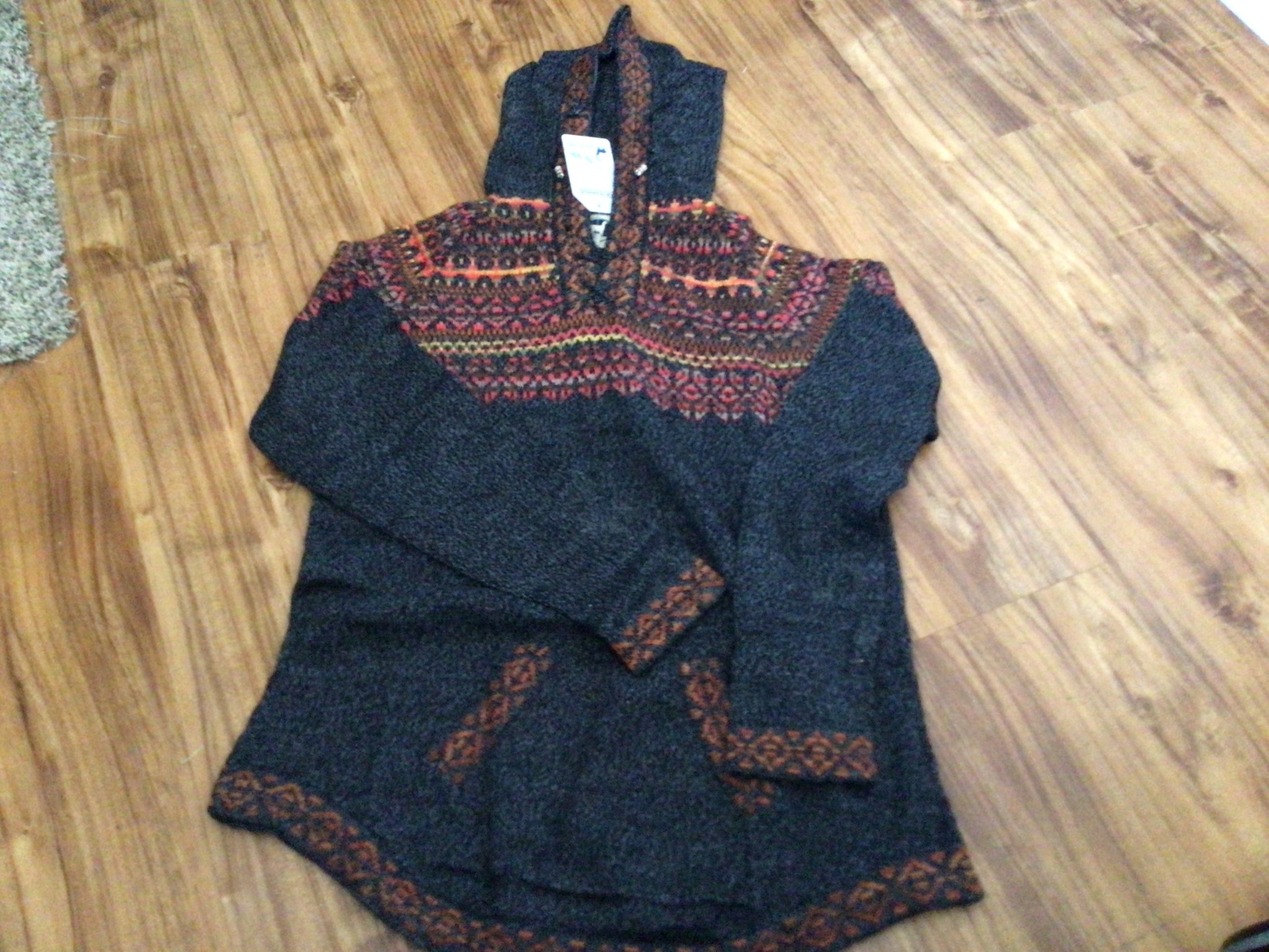 Artansia Alpaca Pullover Sweater, XL Gray w red/orange Desin