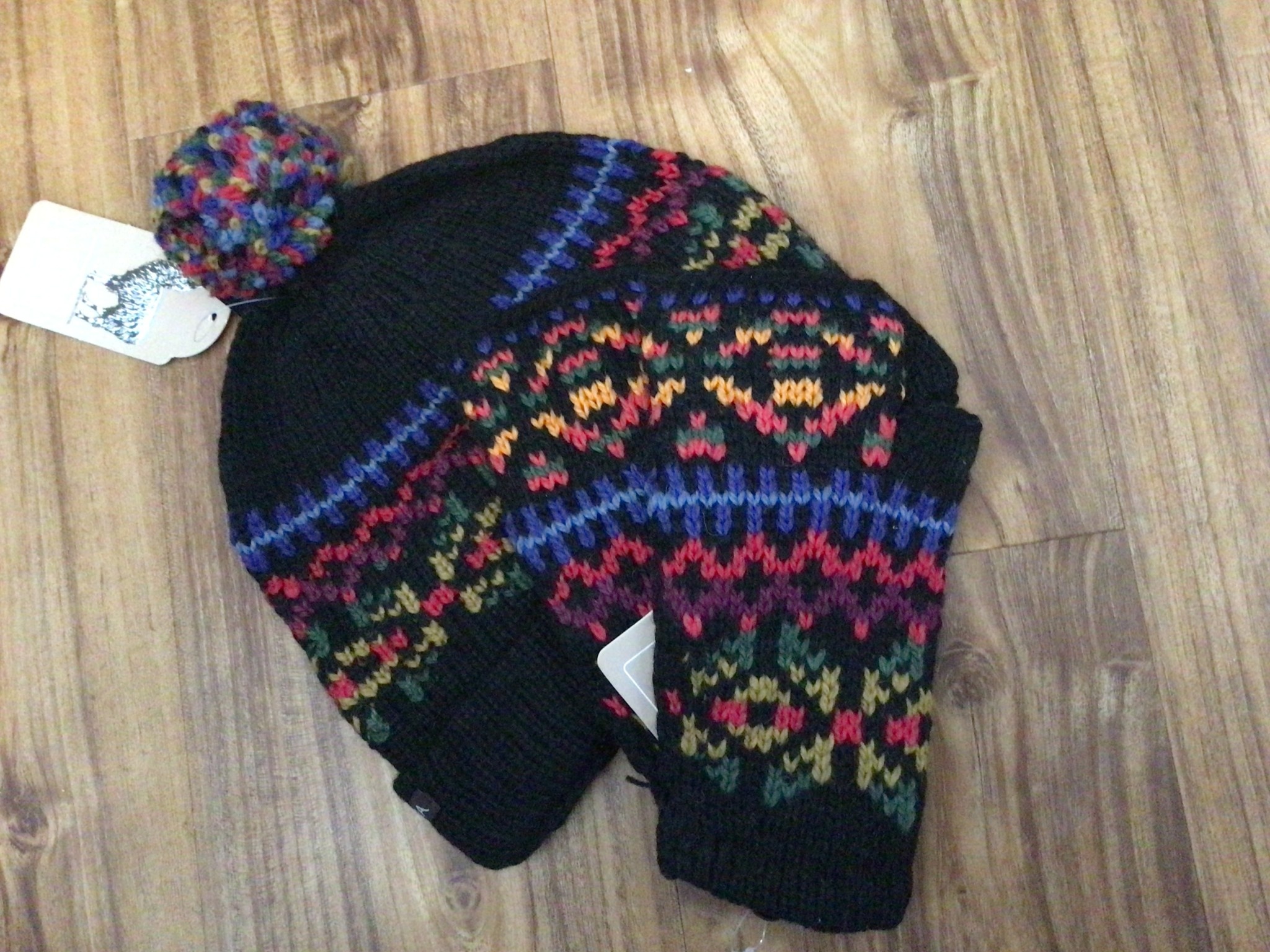 Artansia Alpaca Hat wFingerless Gloves Black W Design Set