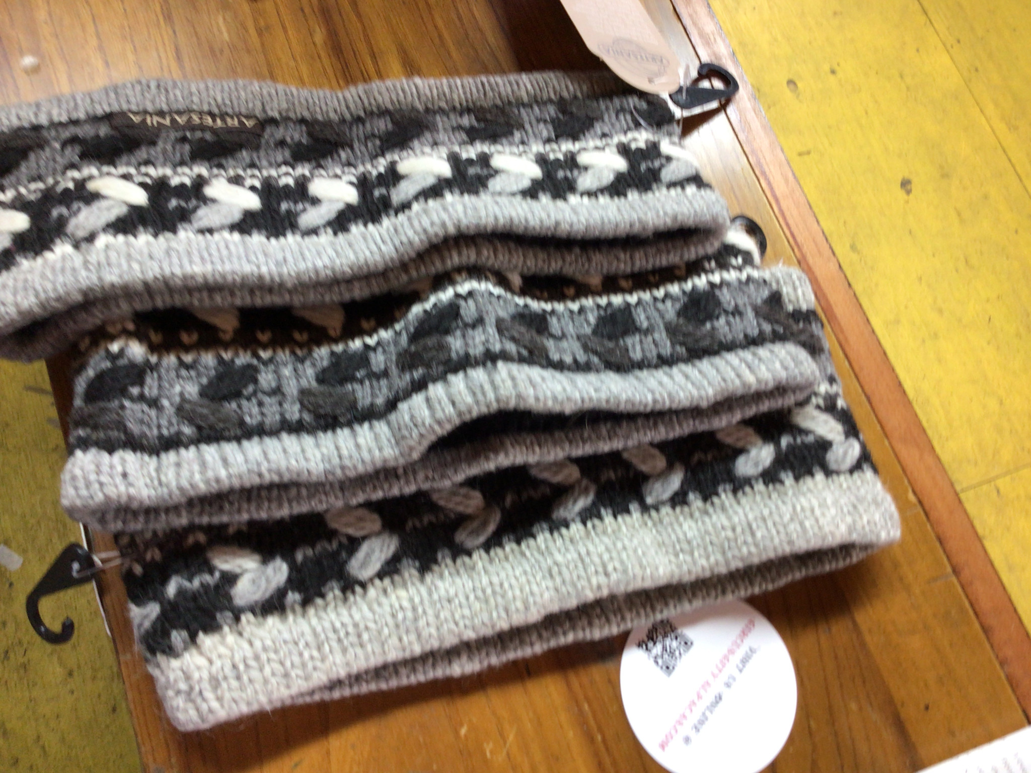 Alpaca Headband, Grayw Black
