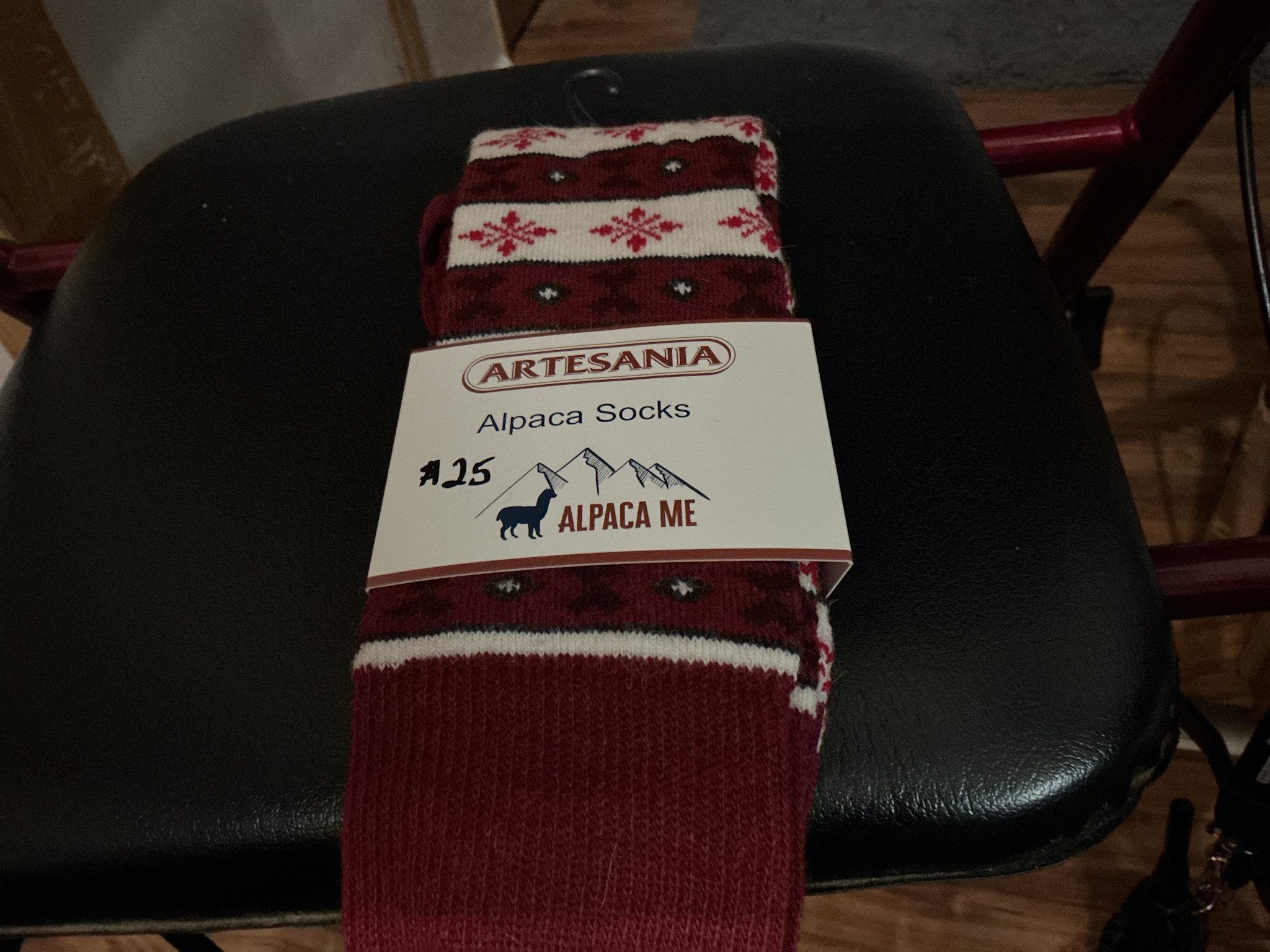Artansia Alpaca Socks Ladies Lg Red Snowflake