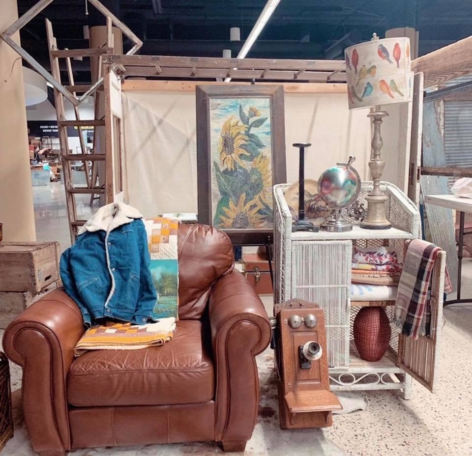 How to be a junk show vendor