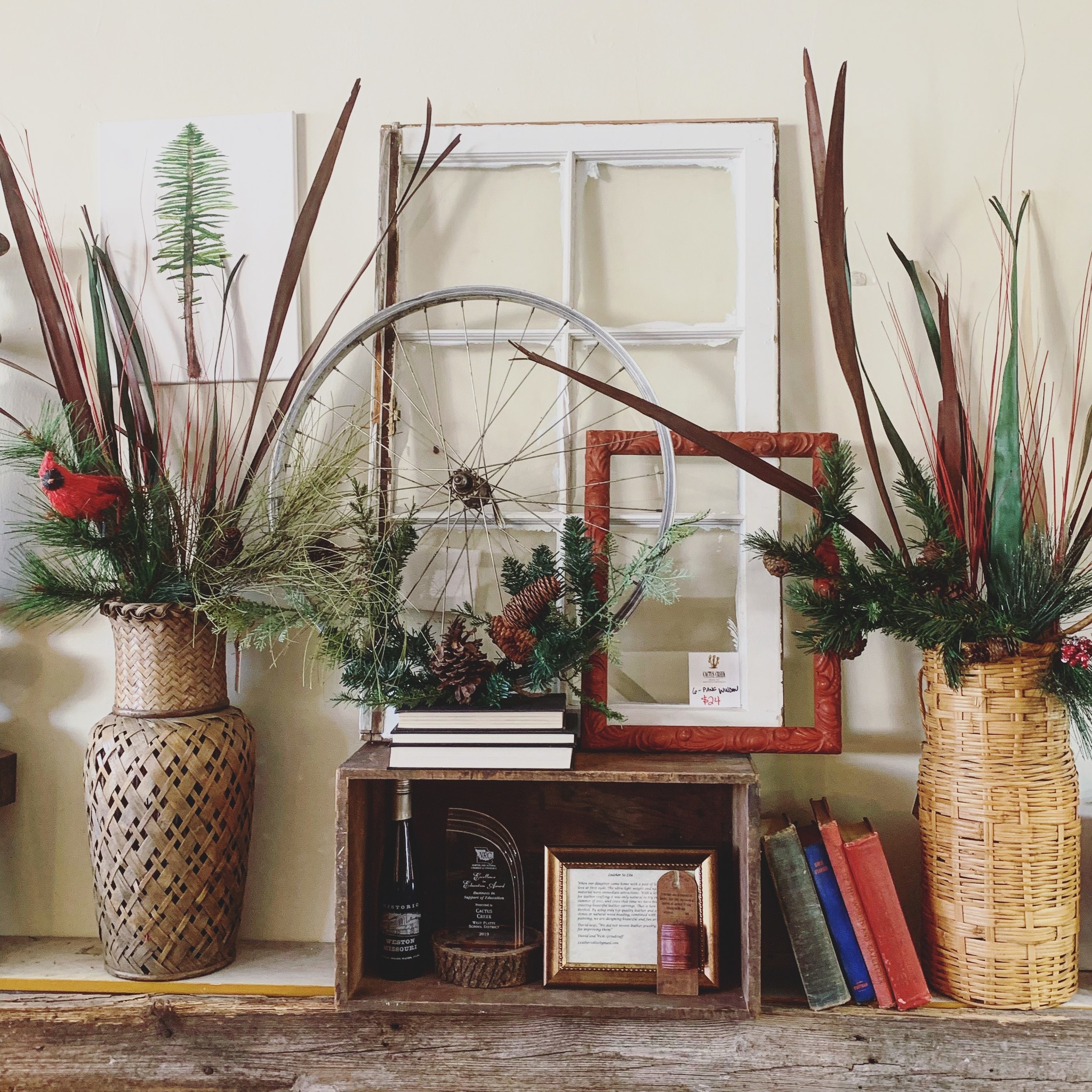 Cactus Creek Holiday Decorating