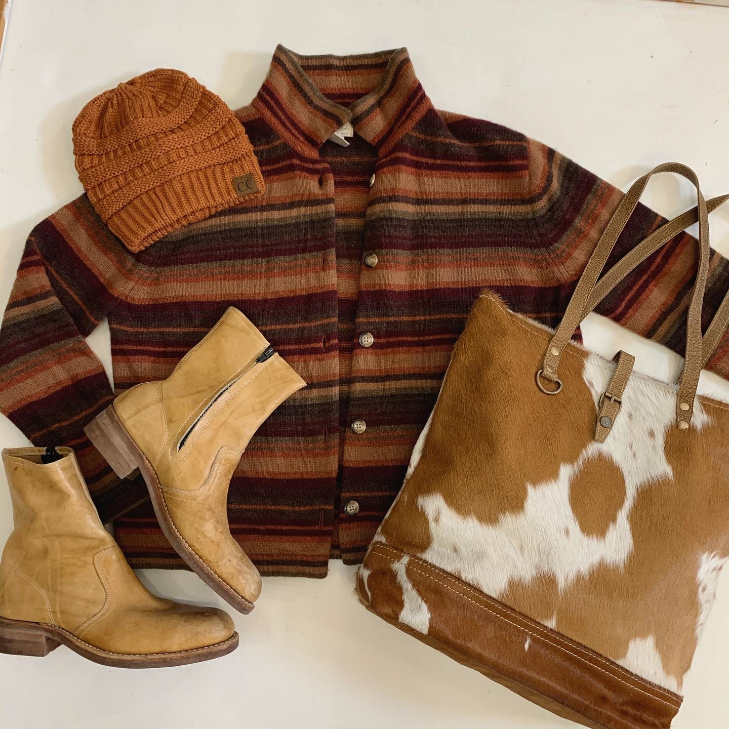 How to Mix Second Hand and New Clothes