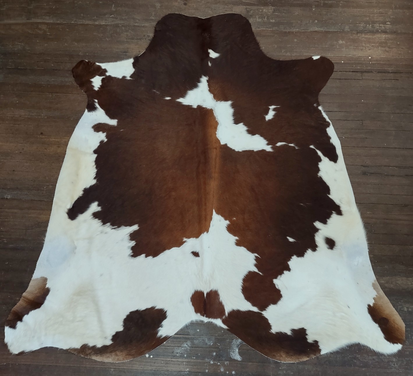 Red & White Cowhide Rug 2776
