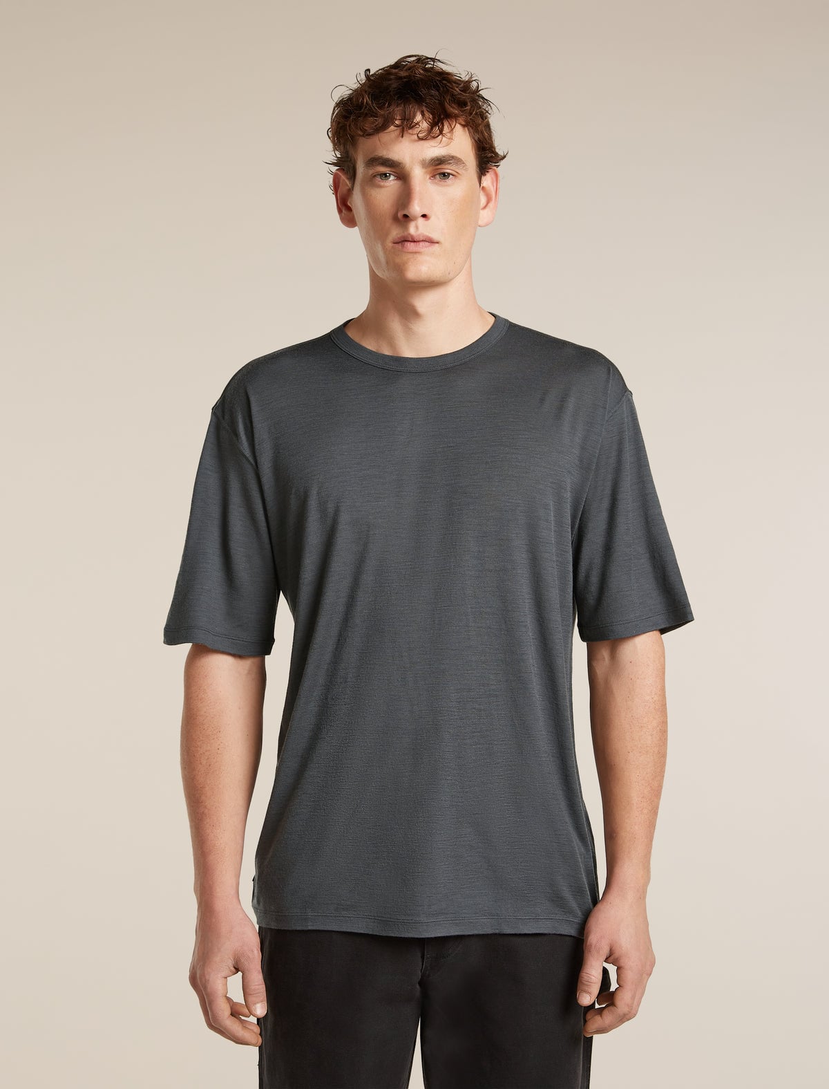 Icebreaker Men's 150 Tech Lite Relaxed Short Sleeve