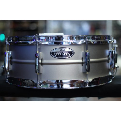 Pearl Pearl Modern Utility 5.5 x 14" Beaded Steel Snare Drum Pearl Pearl Modern Utility 5.5 x 14" Beaded Steel Snare Drum