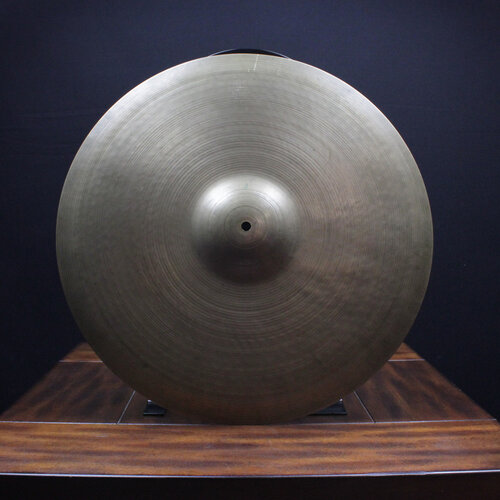 Zildjian Vintage Zildjian 18" A Med-Heavy Cymbal - Late 50s Zildjian Vintage Zildjian 18" A Med-Heavy Cymbal - Late 50s
