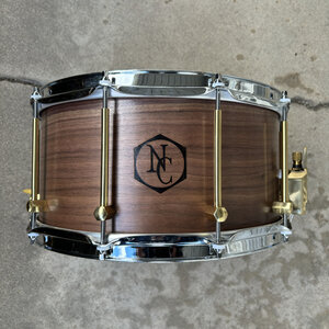 Noble & Cooley Noble & Cooley 7x14" Walnut Solid Shell Snare Drum (Satin w/Wood Burn Logo)