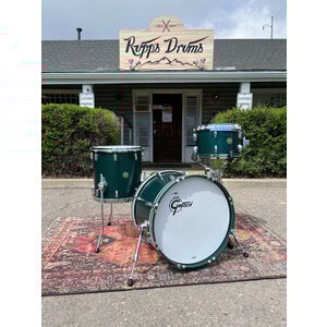 Gretsch Gretsch USA Custom 3pc Shell Pack (Satin Cadillac Green w/Silver Sparkle Inlay)