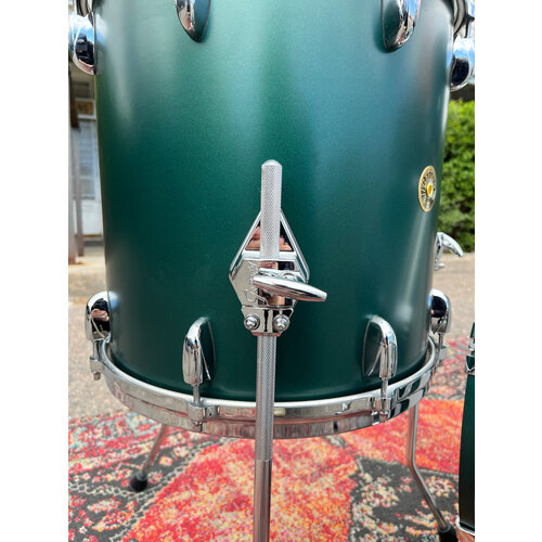 Gretsch Gretsch USA Custom 3pc Shell Pack (Satin Cadillac Green w/Silver Sparkle Inlay)