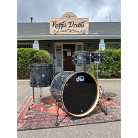 DW Collector's 4pc SSC Maple Shellpack (Grey Crystal Finish Ply w/Black Nickel Hardware)