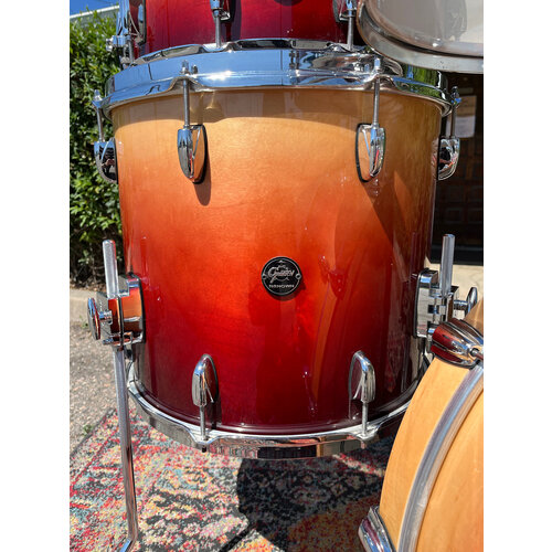 Gretsch Used Gretsch 5pc Renown Shellpack (Natural Walnut Fade)
