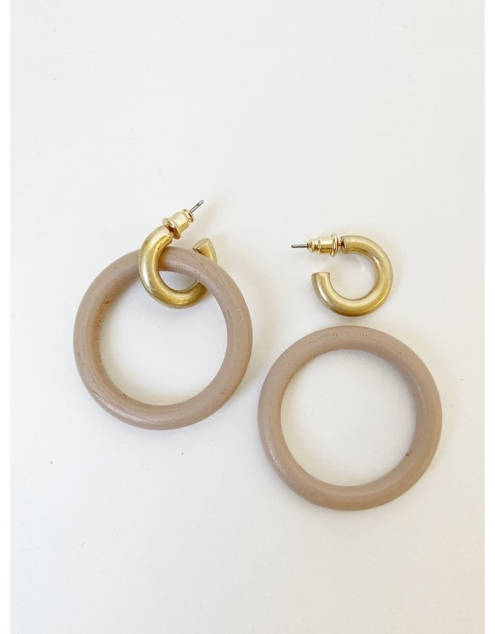 Wooden Ring on Worn Finish Metallic Hoops-pink/gold