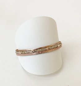 Bracelet multi-rangs avec mini billes de verre et métal nu et or rose