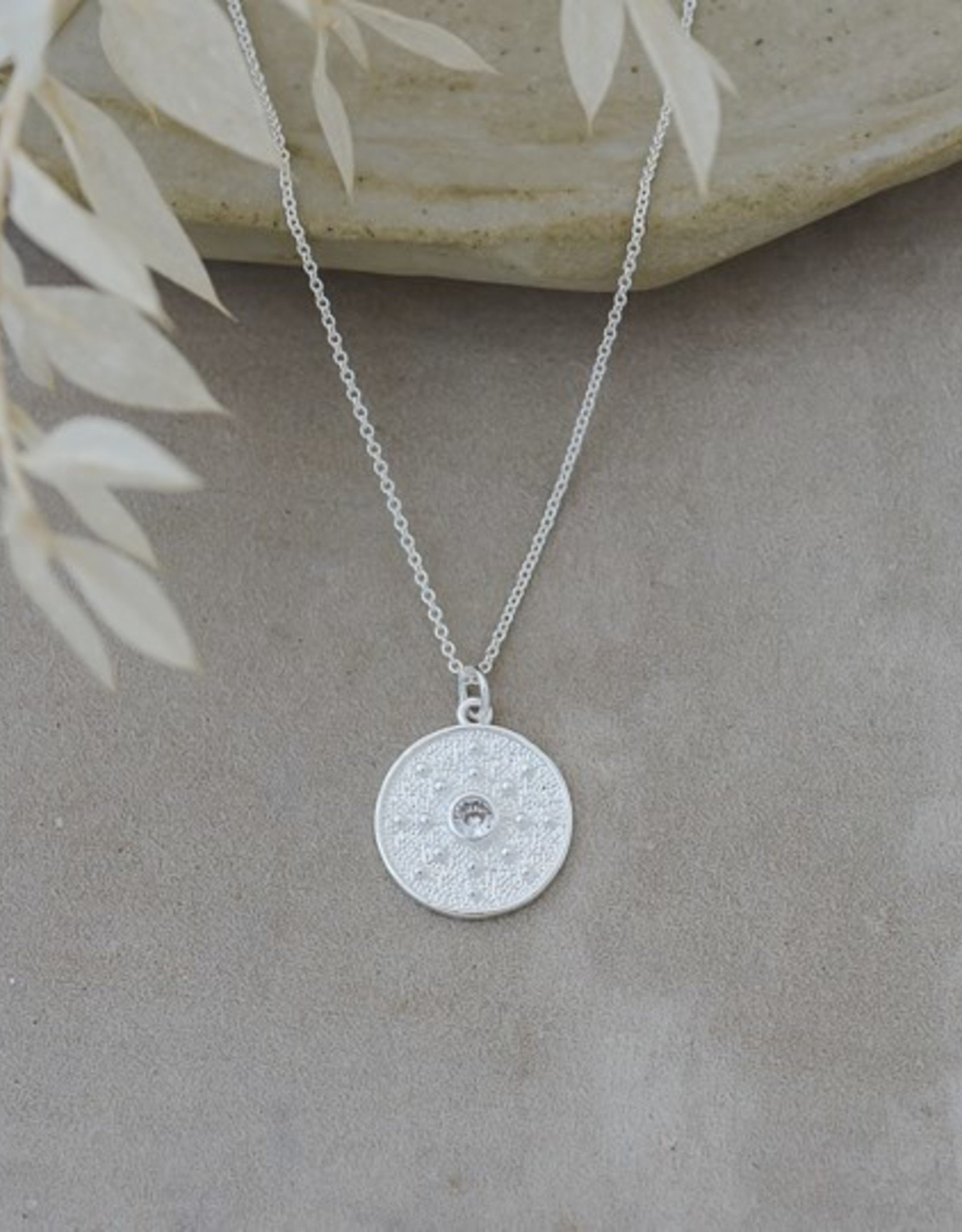 Lone Medallion Necklace - Silver