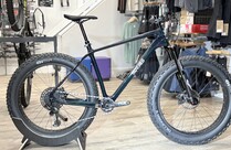 BOREALIS DEMO - BOREALIS CRESTONE , GREEN / SILVER, XL - custom build