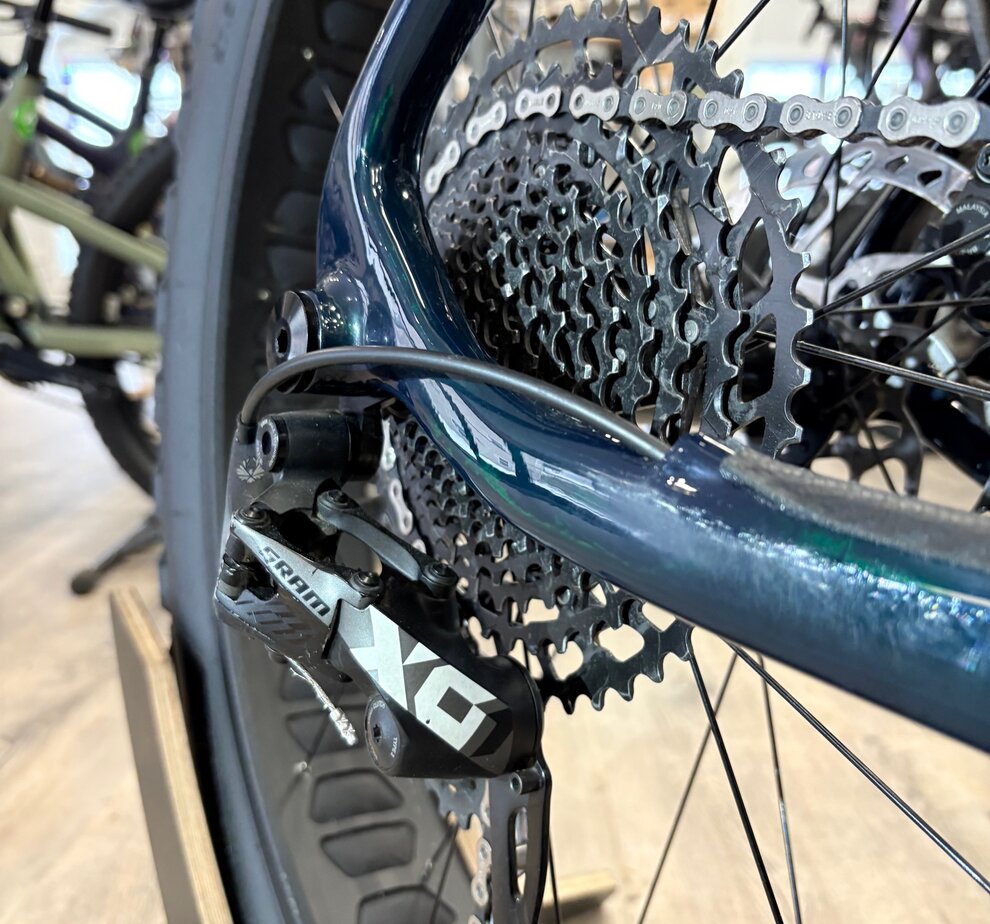 BOREALIS DEMO - BOREALIS CRESTONE , GREEN / SILVER, XL - custom build