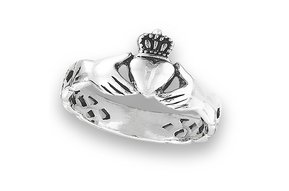Ring: SS Claddagh w/Celtic Weave