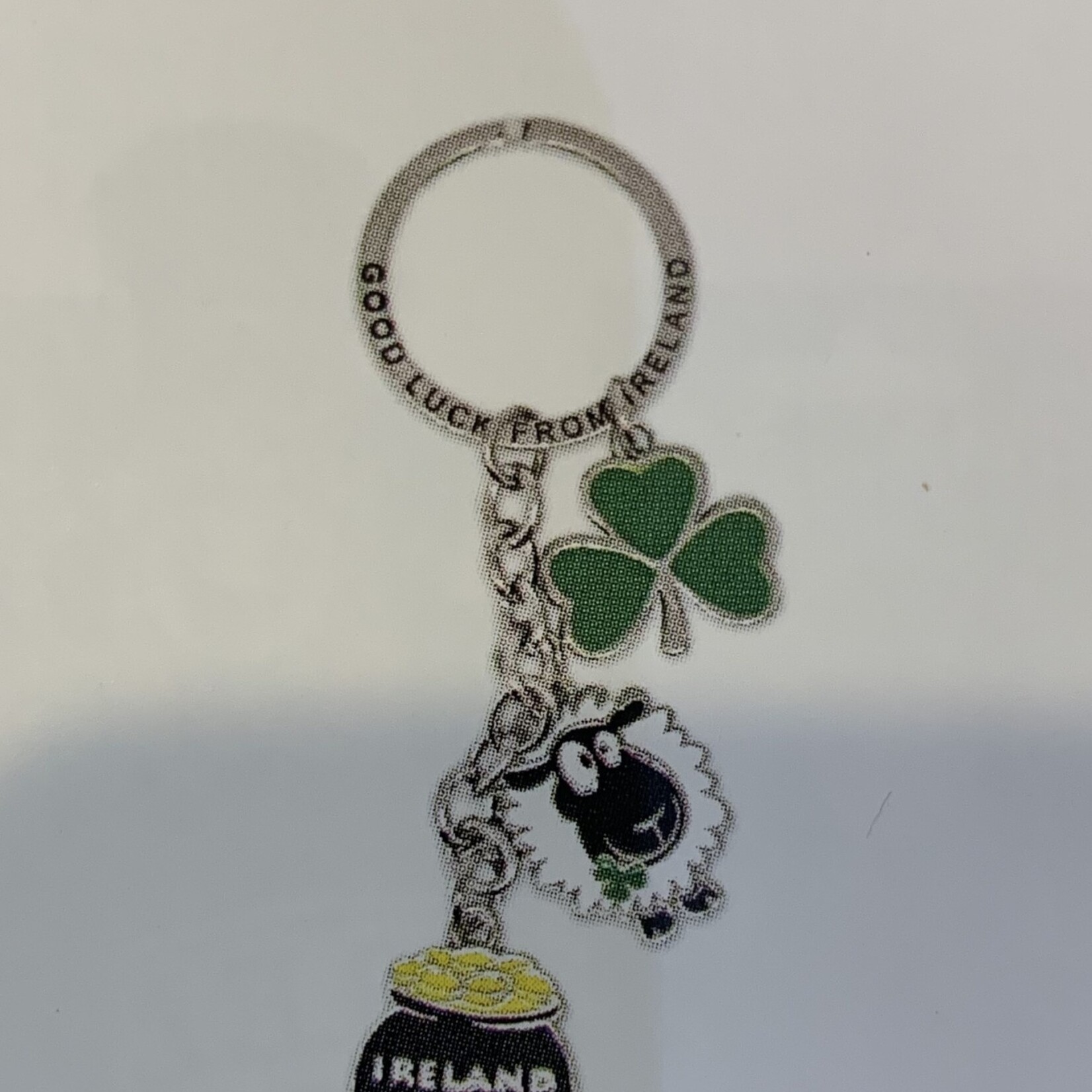 Keyring: White Sheep, Shamrock, Pot of Gold