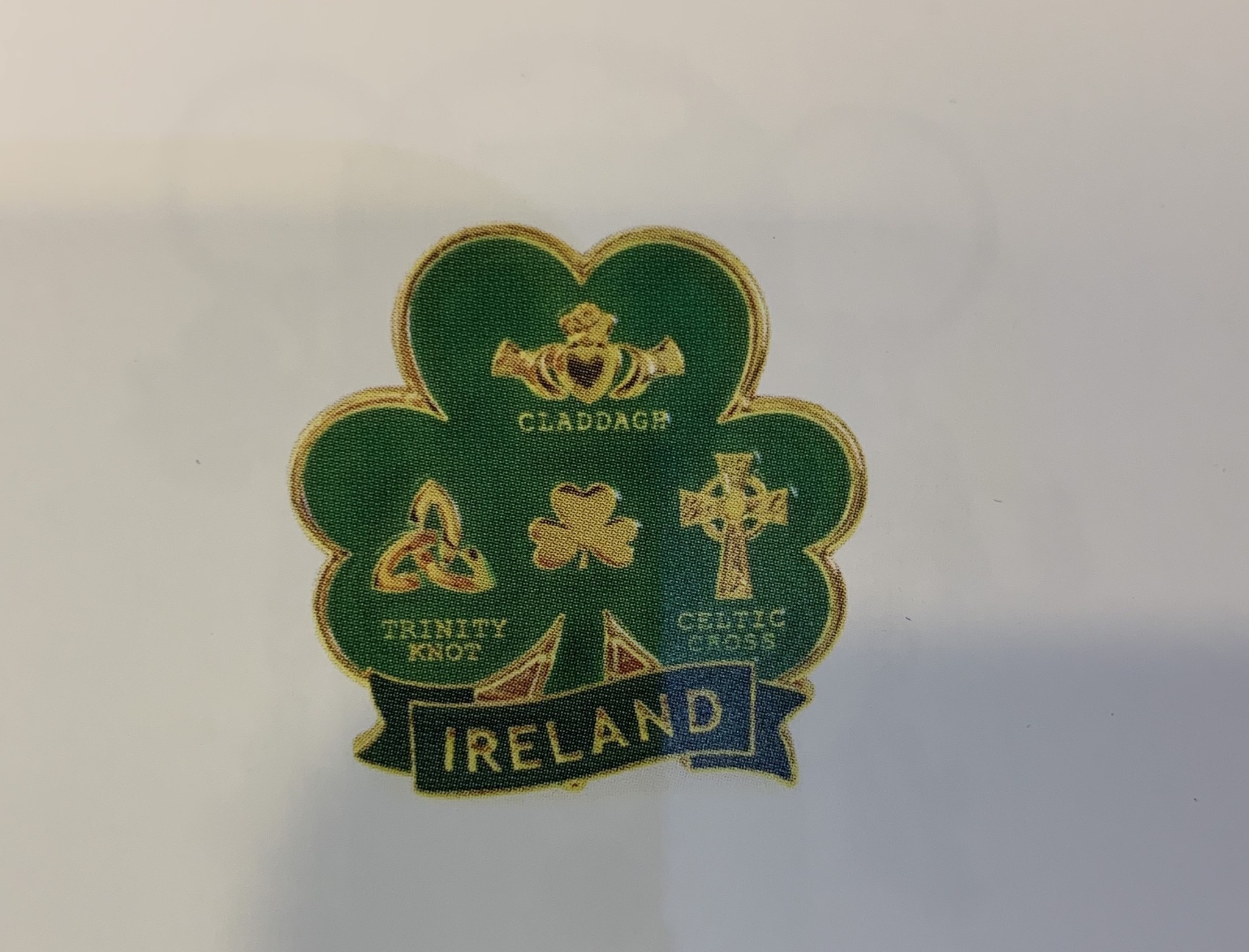 Magnet: Gold Ireland Shamrock