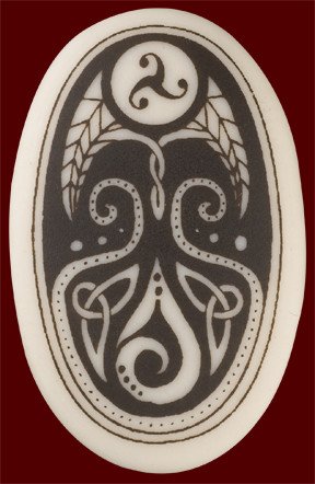 Necklace: Ceramic Cerridwen