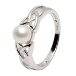 Shanore Ring: Trinity Pearl