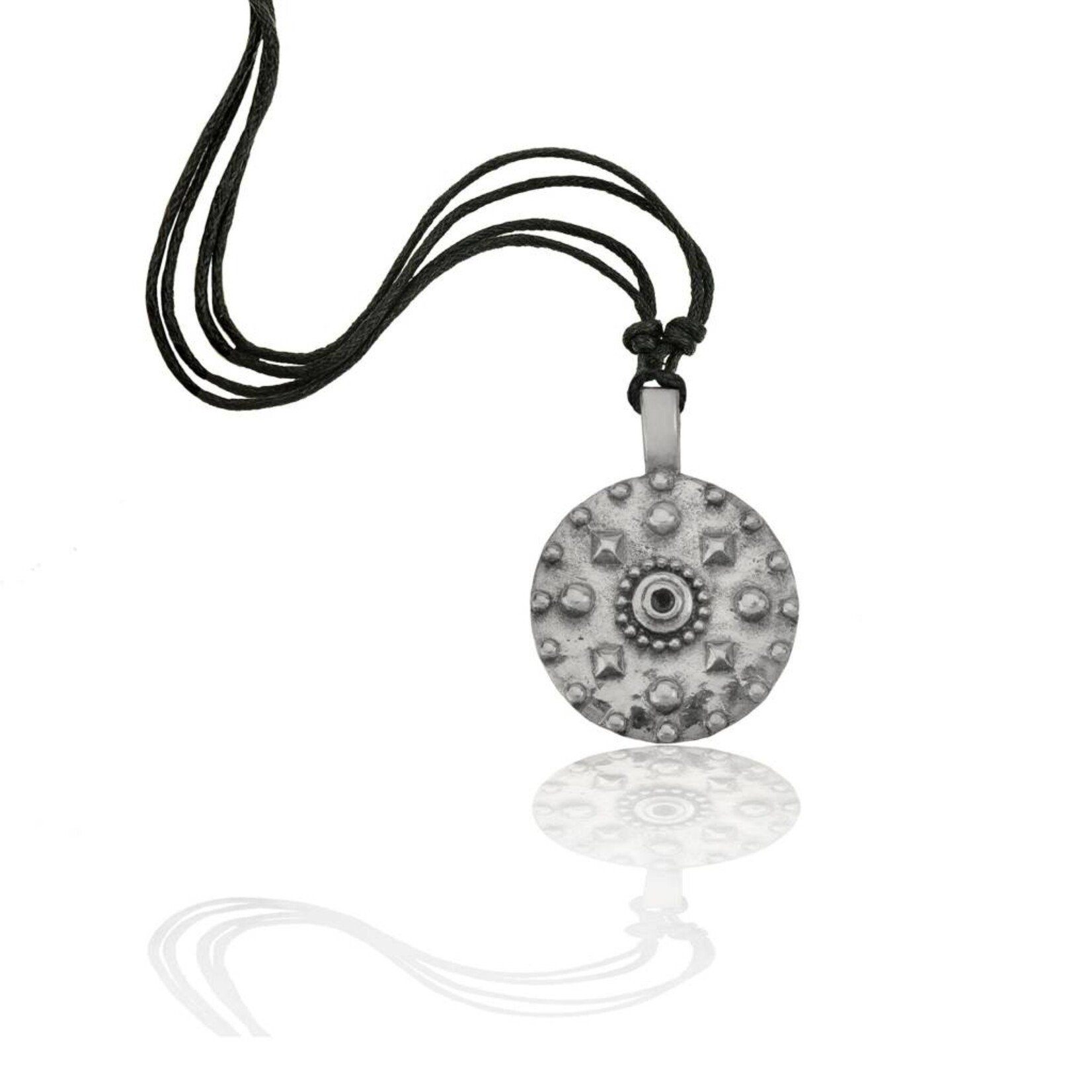 H & Y Necklace: Celtic Round Pewter