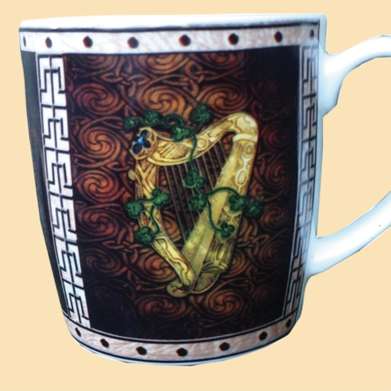 Mug: Gold Harp