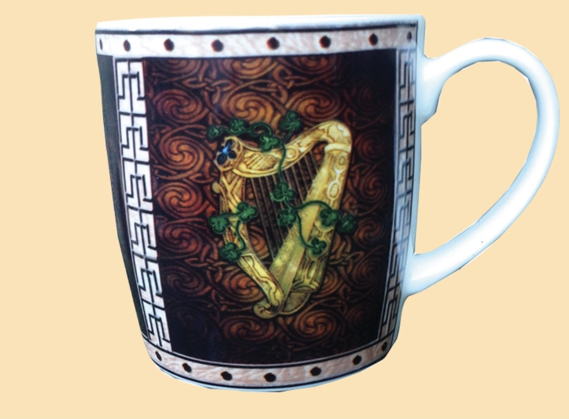 Mug: Gold Harp