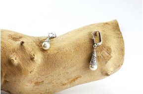 Earrings: Pearl Dangle Tree of Life
