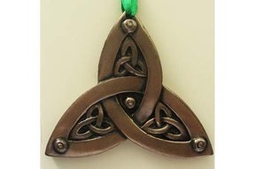 Ornament: Trinity Knot Bronze
