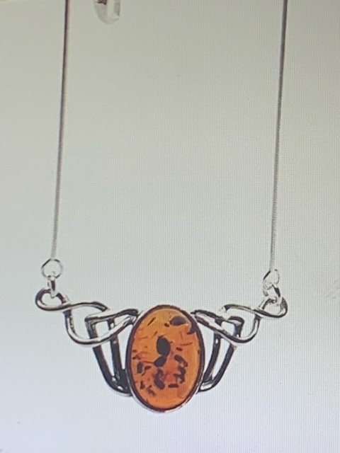 Pendant: Cognac Amber Celtic