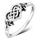 Ring: SS Trinity Heart Knot