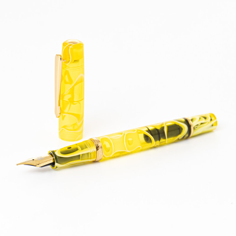 Narwhal Nahvalur Original Fountain Pen - Yellow Tang