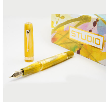 Armando Simoni Club ASC Studio Pinnacle Yellow with Gold Trim Fountain Pen