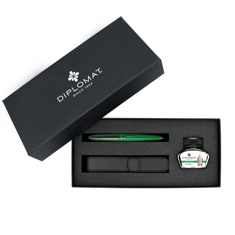 Diplomat Diplomat Aero Fountain Pen Gift Set (Fountain Pen, Bottle of Ink and Free Leather Pen Case) - Green