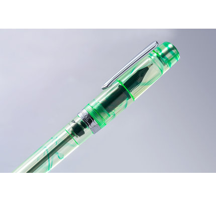Narwhal Nahvalur Original Plus Fountain Pen - Altifrons Green